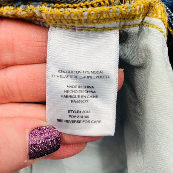 CAbi Women's Slim Boyfriend Distressed Jeans Sz 10 Mid Rise Stretch Denim #3045 - Picture 4 of 8